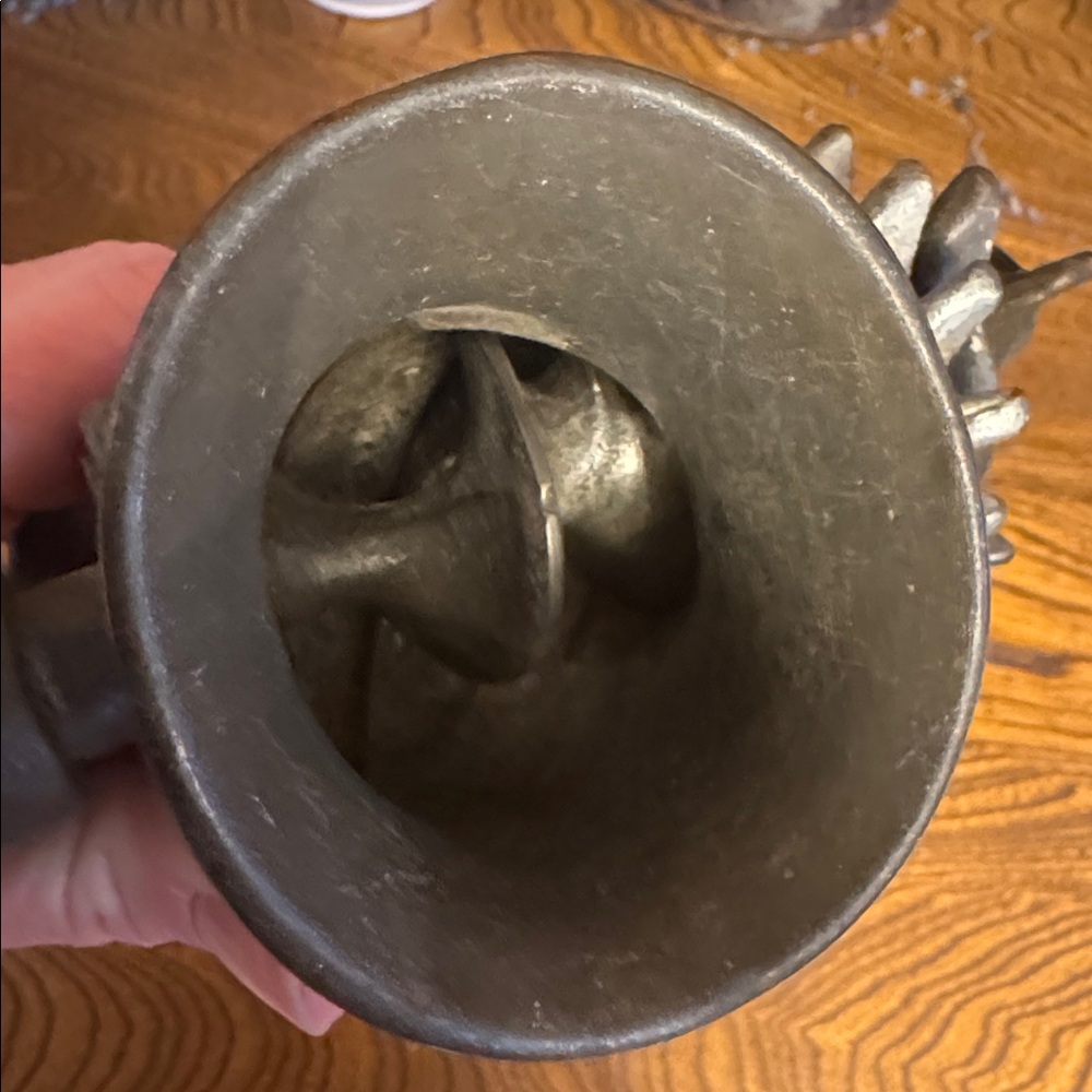 Antique 1900 Rustic Universal Cast Iron Hand Crank Grinder New Britain Conn,USA - Picture 11 of 13